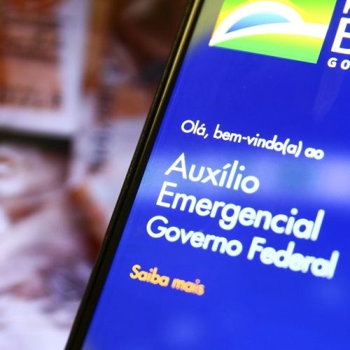       Mais de 6,7 milhões de brasileiros      receberam auxílio emergencial de forma irregular durante a pandemia