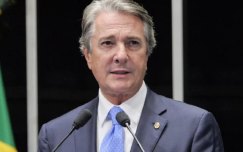 Moraes concede prisão domiciliar a Fernando Collor