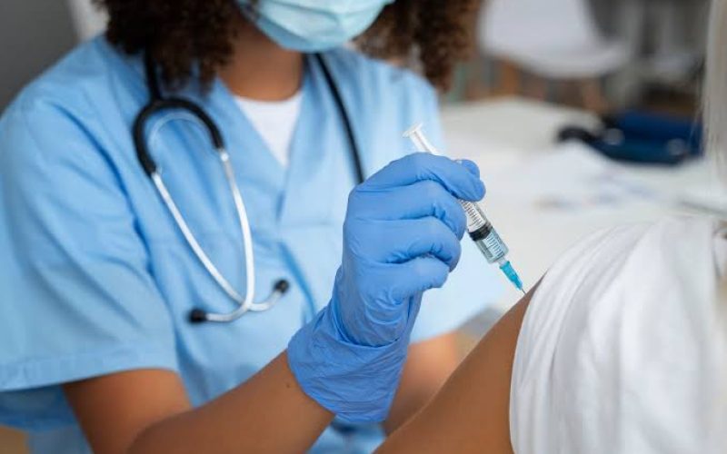   Vacinação contra vírus da Influenza na cidade de SP começa nesta sexta-feira