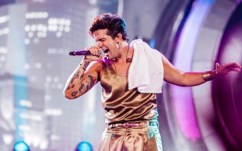 LUAN SANTANA ENCERRA TURNÊ NA REABERTURA DO PACAEMBU