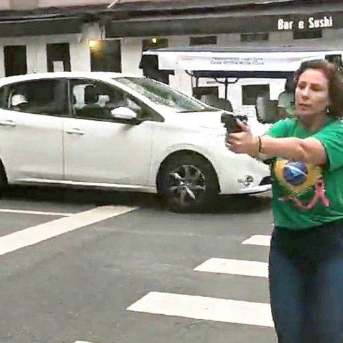 Reprodução: Folha de São Paulo