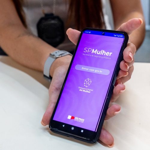 App SP Mulher Segura foi responsável por mais de 900 ocorrências em SP