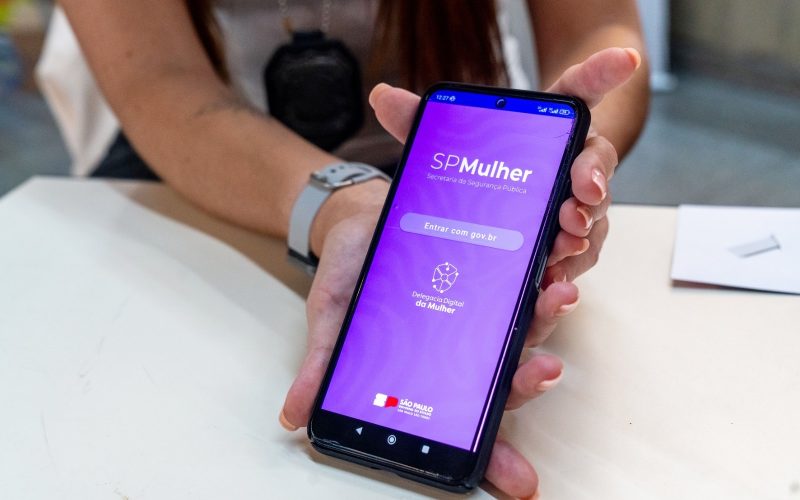 App SP Mulher Segura foi responsável por mais de 900 ocorrências em SP